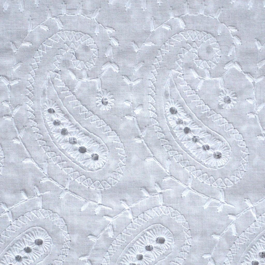 Lochstickerei leichte Baumwolle Paisley weiß